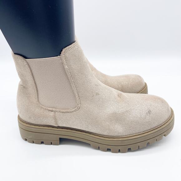 Nordstrom Girl's Noraissa Fab 4M Sand Suede Chelsea Boots Size 4 M - Picture 4 of 10